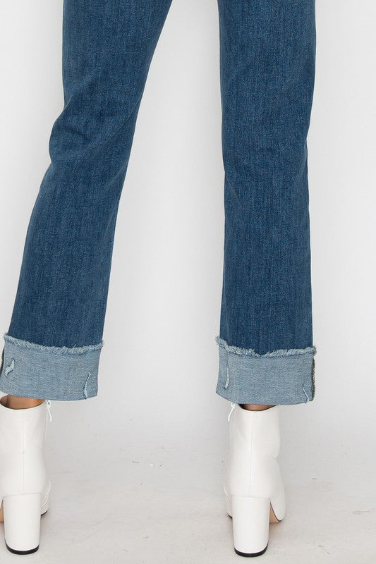 PLUS SIZE - HIGH RISE STRAIGHT JEANS