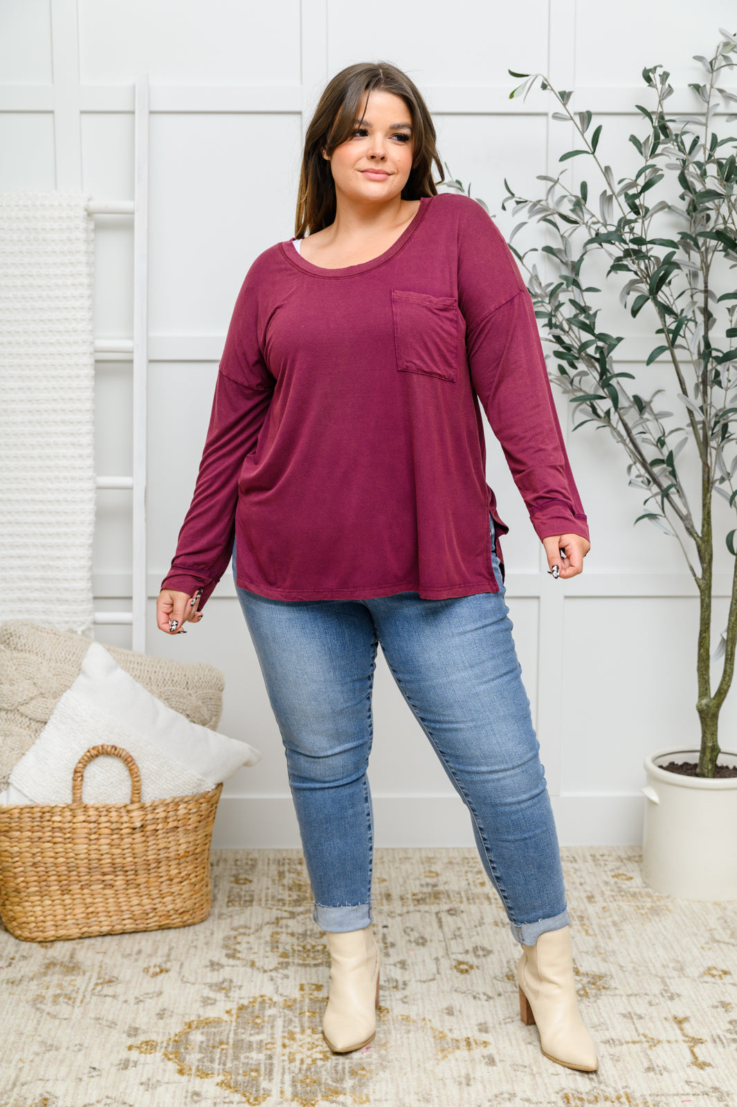 Jill Long Sleeve Knit Top With Pocket In Burgundy